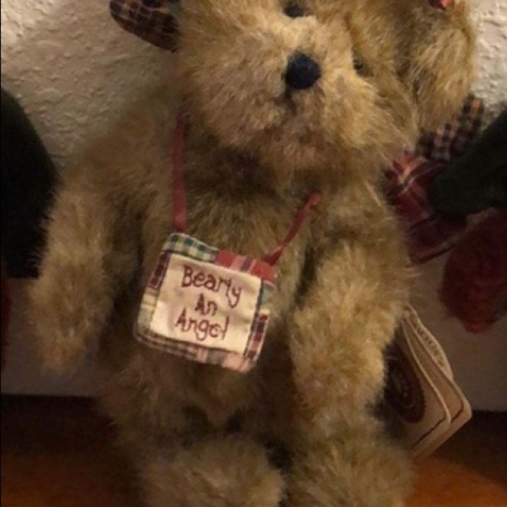 Boyd’s Bears Plush Bearly an Angel Bear